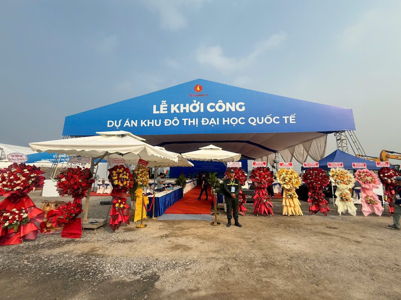 CHÍNH THỨC KHỞI CÔNG Quậy Complex