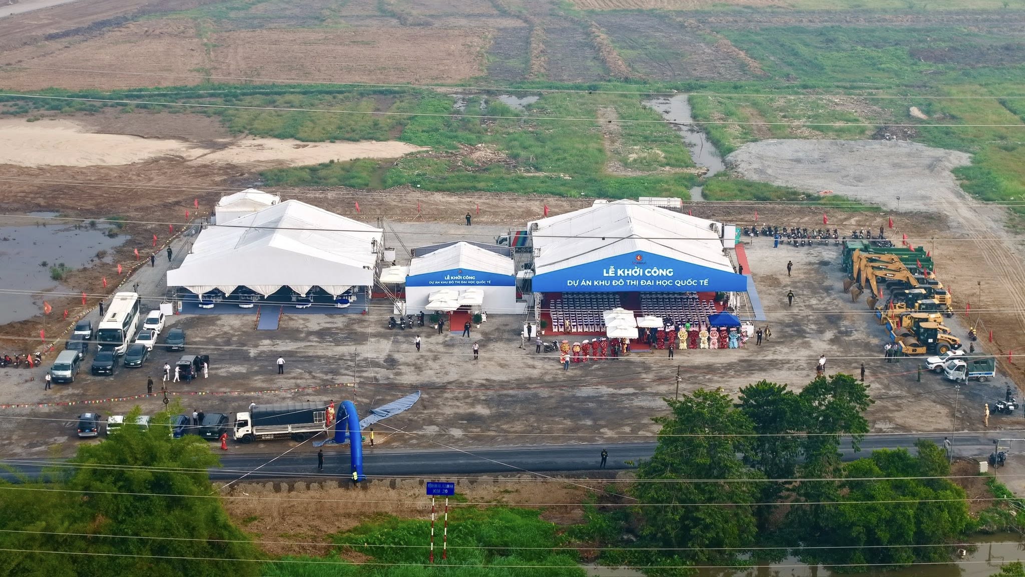 CHÍNH THỨC KHỞI CÔNG Quậy Complex