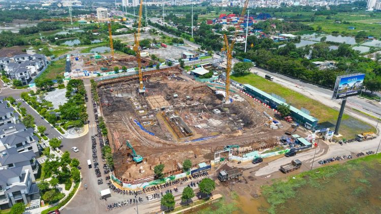 Tiến độ Quậy Complex